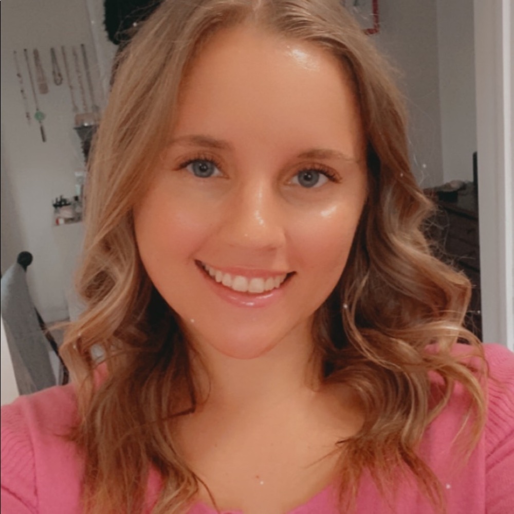 Meet your Posher, Julia